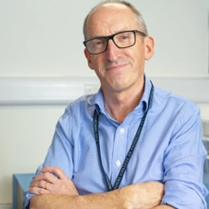 Dr Mike McKirdy)